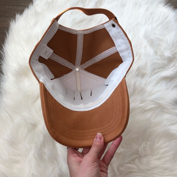 Leather / Sherpa Baseball Hat - Picture 6 of 6